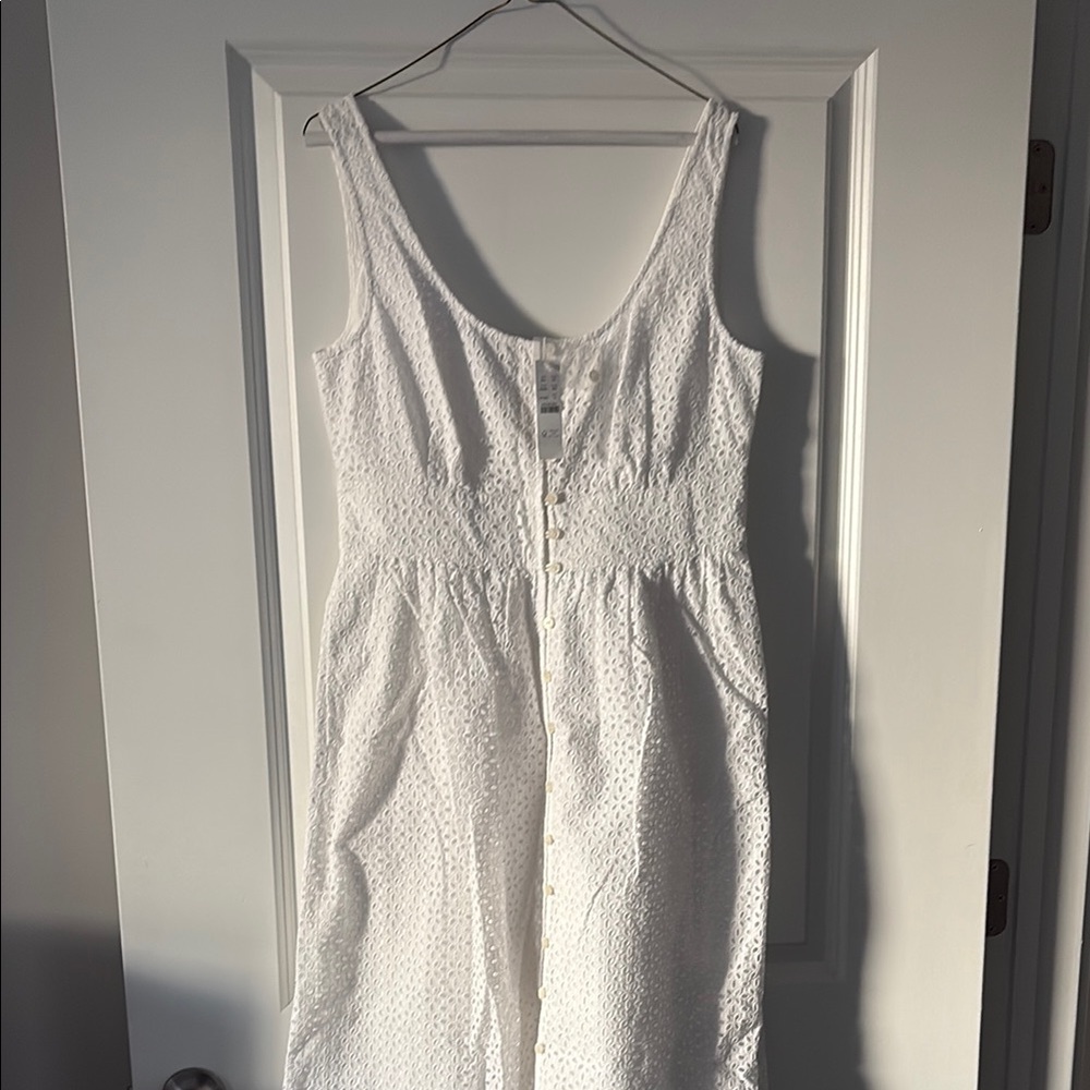 White Sleeveless Button-Down Dress